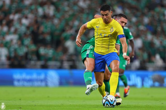 Ronaldo marca de penálti e Al Nassr consolida segundo lugar