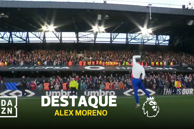 Álex Moreno mostra como se festeja com os adeptos (vídeo)