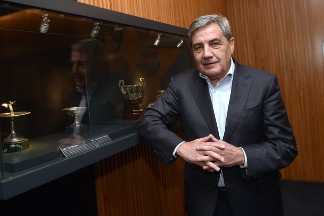 «Ouvir, agregar, planear e fazer»