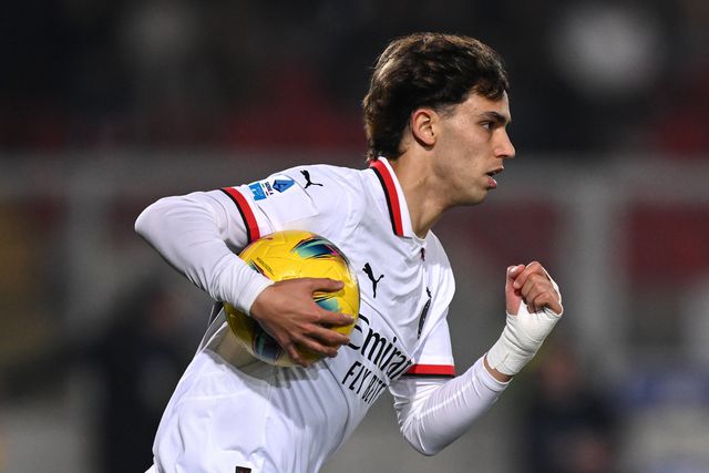 João Félix representa o Milan cedido pelo Chelsea