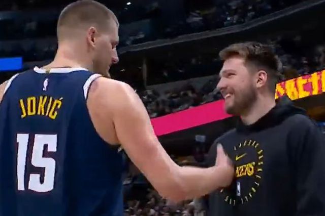 Com eles, o espetáculo é garantido (vídeo): o gesto divertido de Jokic para Doncic