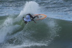 Surf: Kikas vai para as repescagens na prova de Peniche