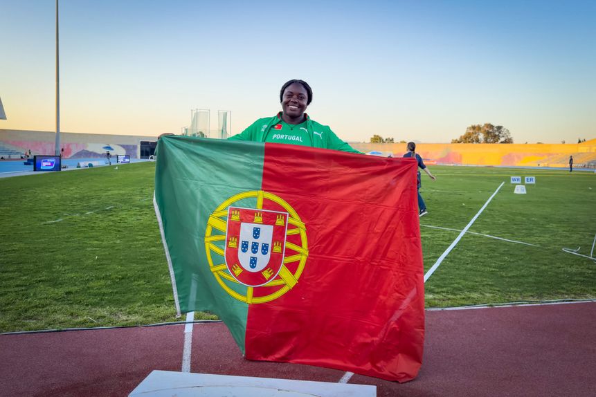 Jéssica Inchude conquistou a medalha de ouro na Taça da Europa de lançamentos no Chipre. Foto FPAtletismo