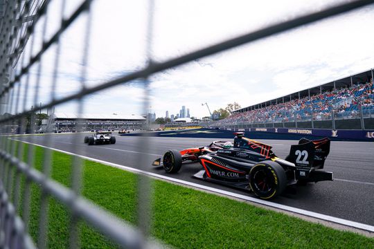 F3: Ivan Domingues estreia-se no Mundial com 21.º lugar no sprint do GP da Austrália
