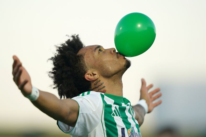 Avançado espanhol pinta os céus de Vila do Conde a verde e branco: quatro golos em seis jogos - Foto: Hugo Delgado/LUSA