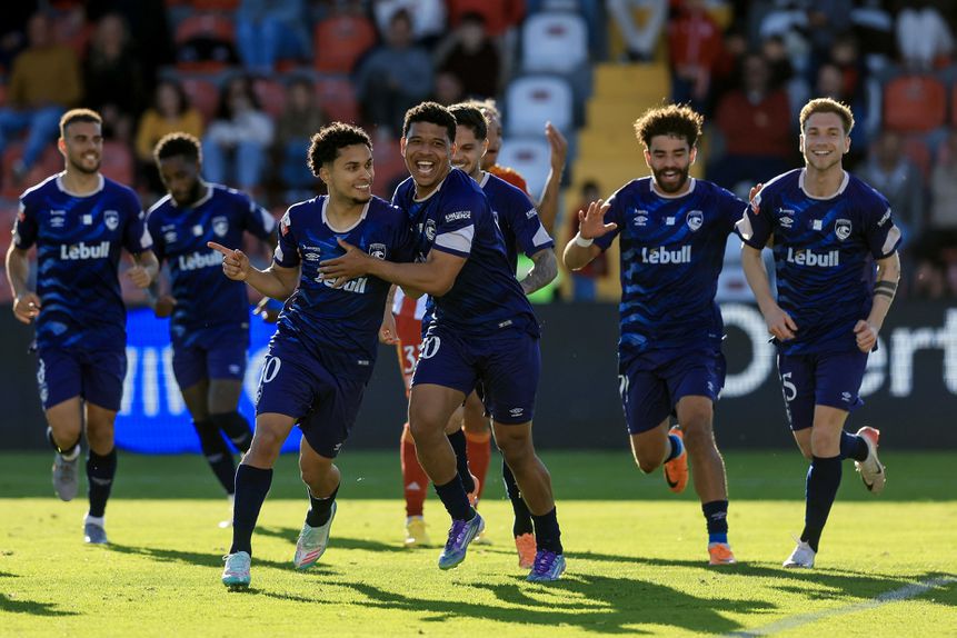 Gabriel Silva foi feliz e manteve os açorianos no caminho das vitórias - Foto: JOSÉ COELHO/LUSA