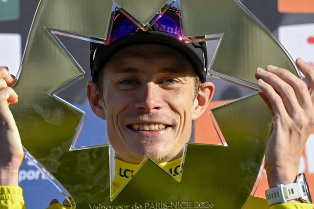 Jonas Vingegaard rei-sol do Paris-Nice