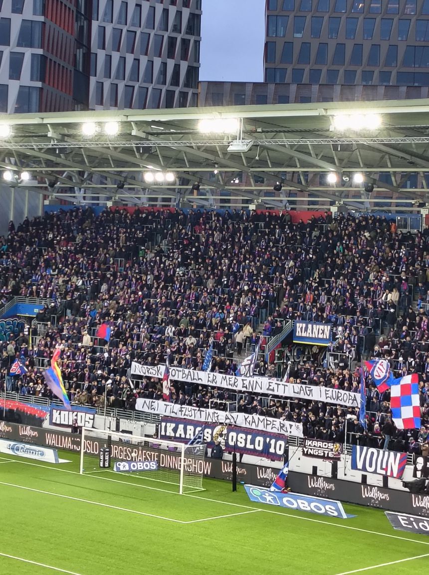 Protesto dos adeptos do Valerenga - Foto: Fútbol Noruego/X