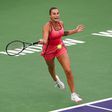 Sabalenka 'vinga-se' de Rybakina e conquista Indian Wells pela primeira vez