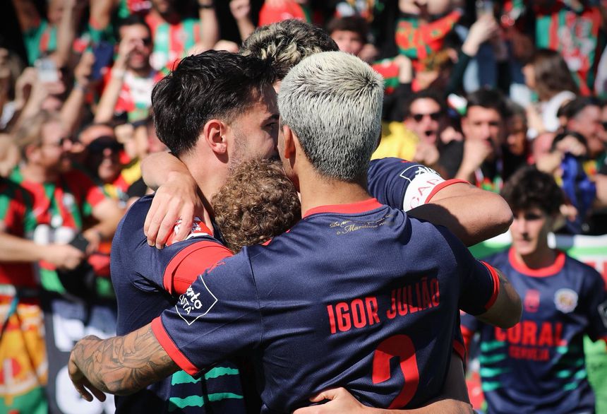 Jogadores do Marítimo festejam vitória sobre a U. Leiria - Foto: Marítimo