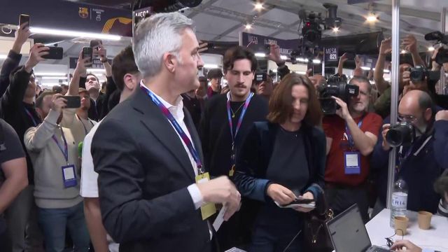 Víctor Font votou e cantou o hino do Barcelona