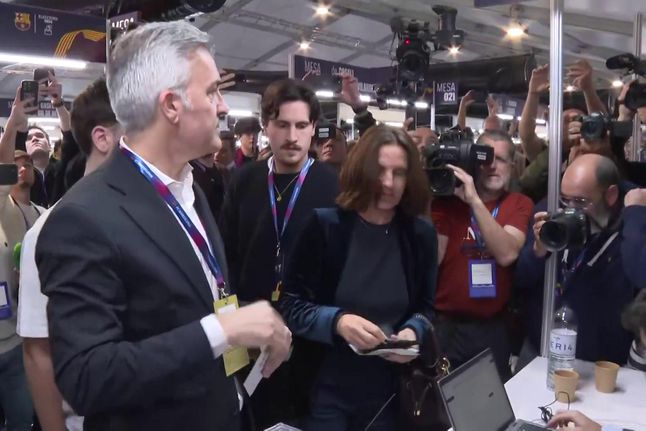 Víctor Font votou e cantou o hino do Barcelona