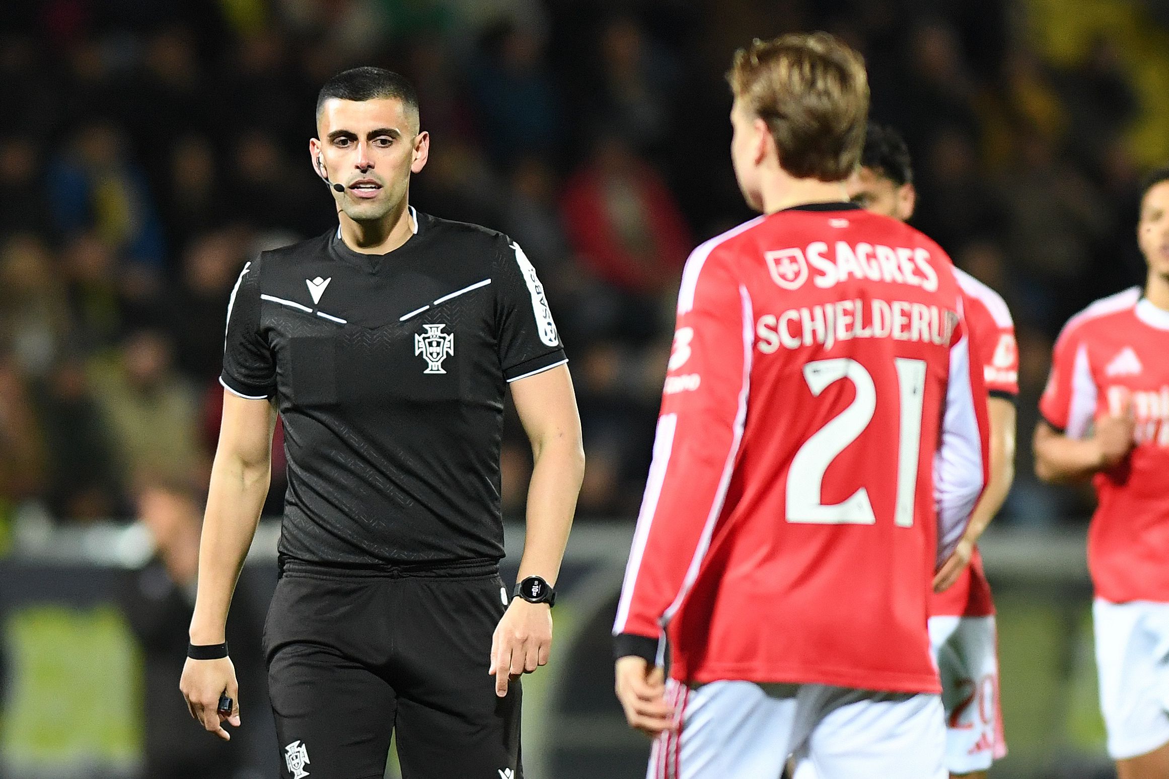 José Bessa, da Associação de Futebol do Porto, foi o árbitro do Arouca-Benfica — Foto: Rogério Ferreira/Kapta+