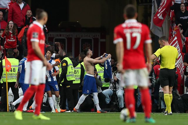 FC Porto lembra golo de Herrera na Luz e primeiro título de Sérgio Conceição