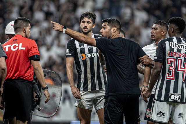 Sul-americana: em crise de golos, António Oliveira é derrotado na Argentina