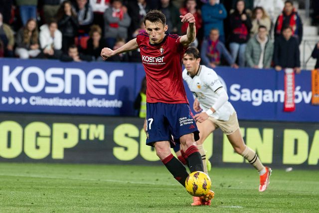 Vídeo: Budimir desperdiça penálti para empatar... desta forma