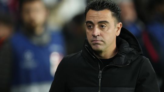 Xavi explica porque fica no Barcelona: «Entendemo-nos em três minutos»