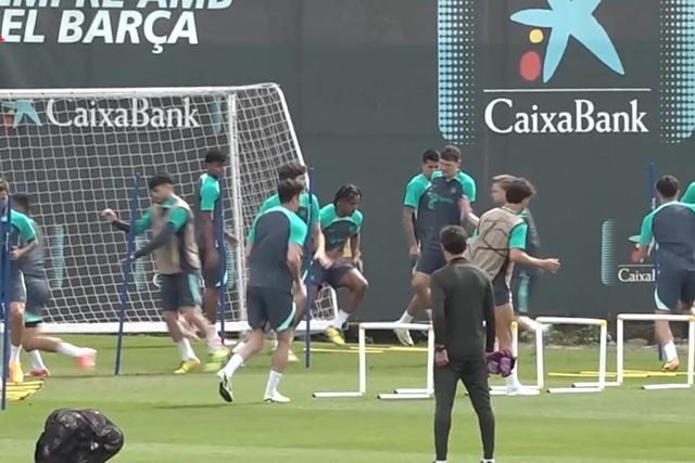 O treino do Barcelona antes da receção ao PSG