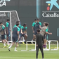 O treino do Barcelona antes da receção ao PSG