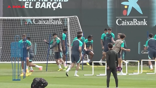 O treino do Barcelona antes da receção ao PSG