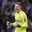 Anatoliy Trubin a celebrar a goleada do Benfica ao FC Porto no Estádio do Dragão