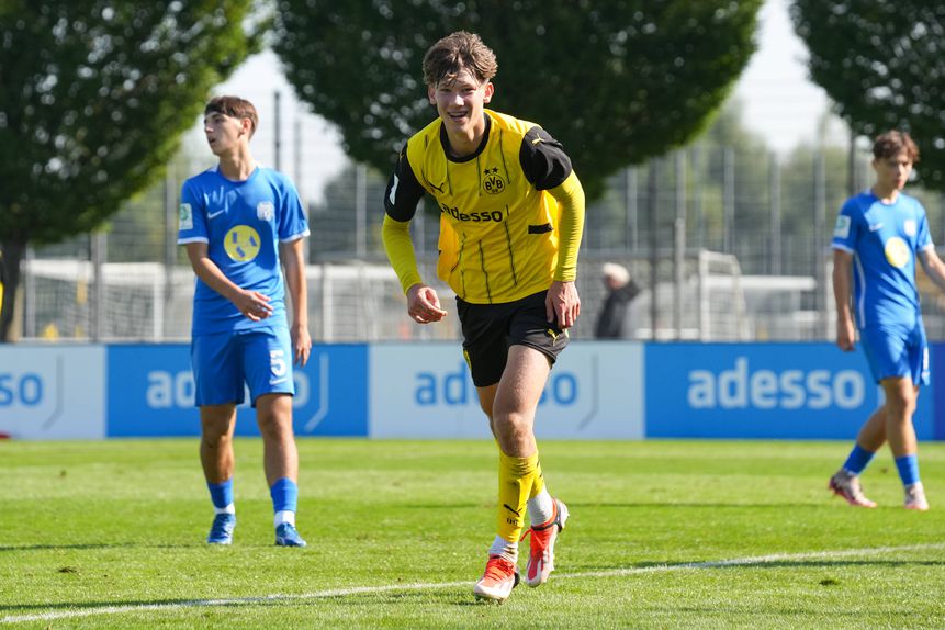 Diego Castel Branco a jogar pelos sub-17 do Borussia Dortmund