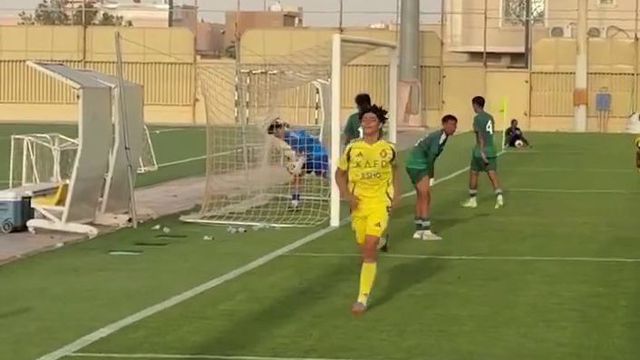 Filho de Cristiano Ronaldo marca... e o festejo só podia ser este