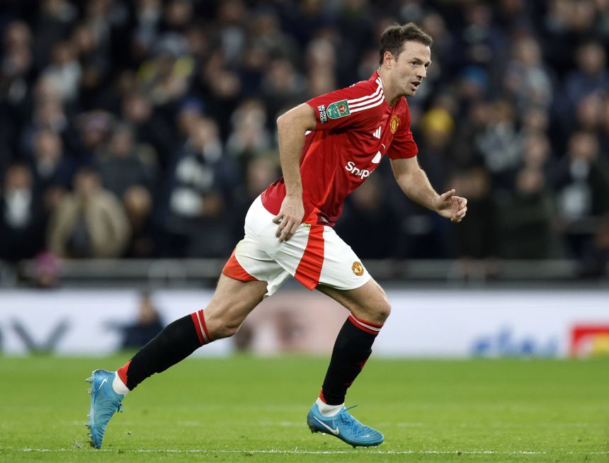 Evans soma apenas 12 jogos pelo Manchester United esta temporada