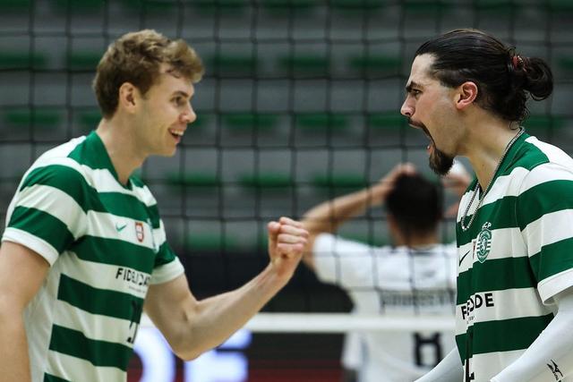 Sporting garante final e Benfica adianta-se ao Leixões