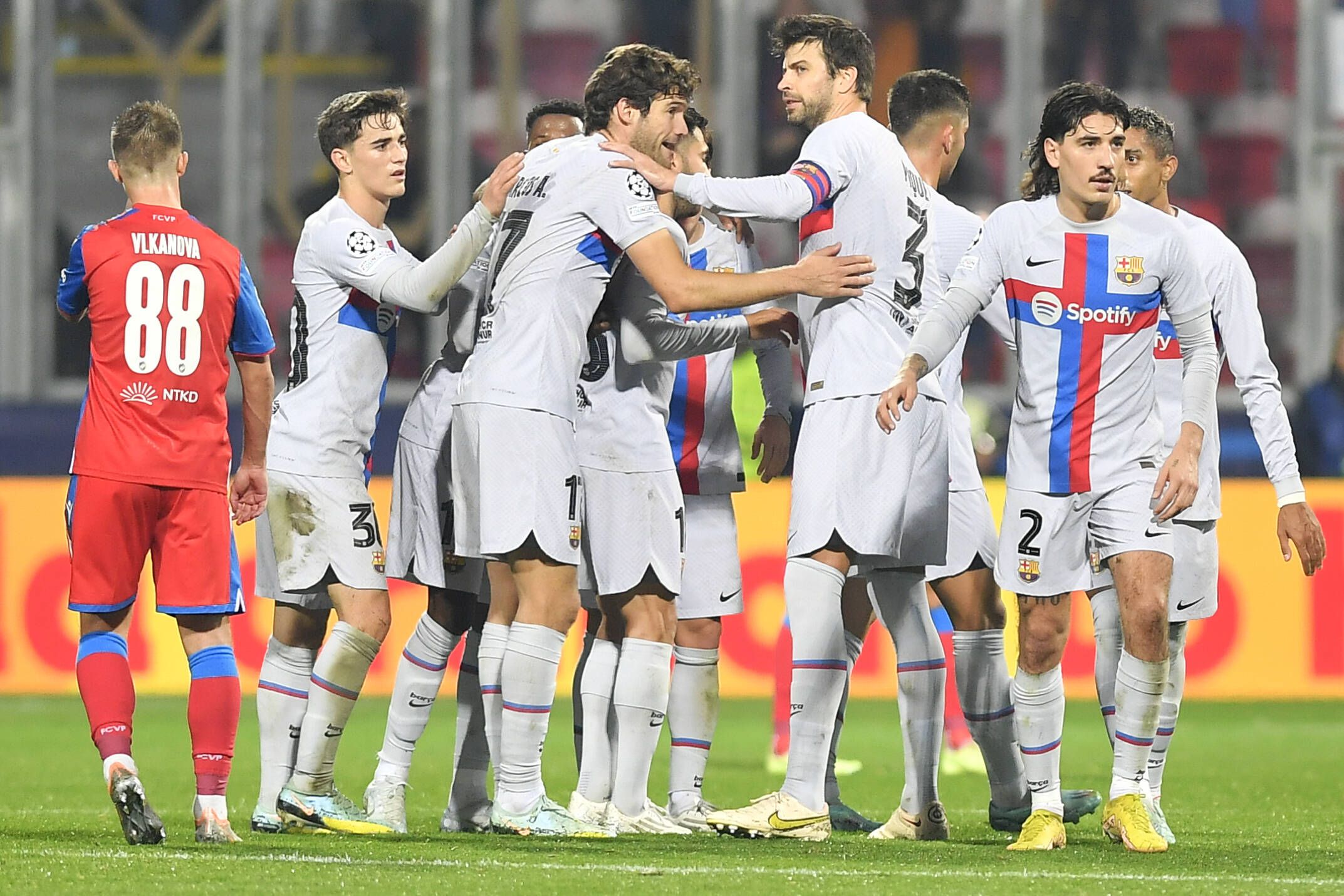 Viktoria Plzen- Barcelona (2-4) - Triunfo na última jornada da fase de grupos da Champions 2022/23 foi insuficiente para o apuramento, após 3 derrotas e 1 empate