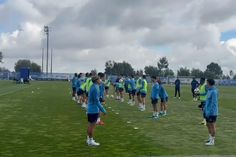 Há música e boa-disposição no treino do FC Porto
