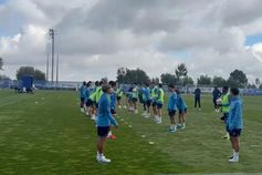Há música e boa-disposição no treino do FC Porto
