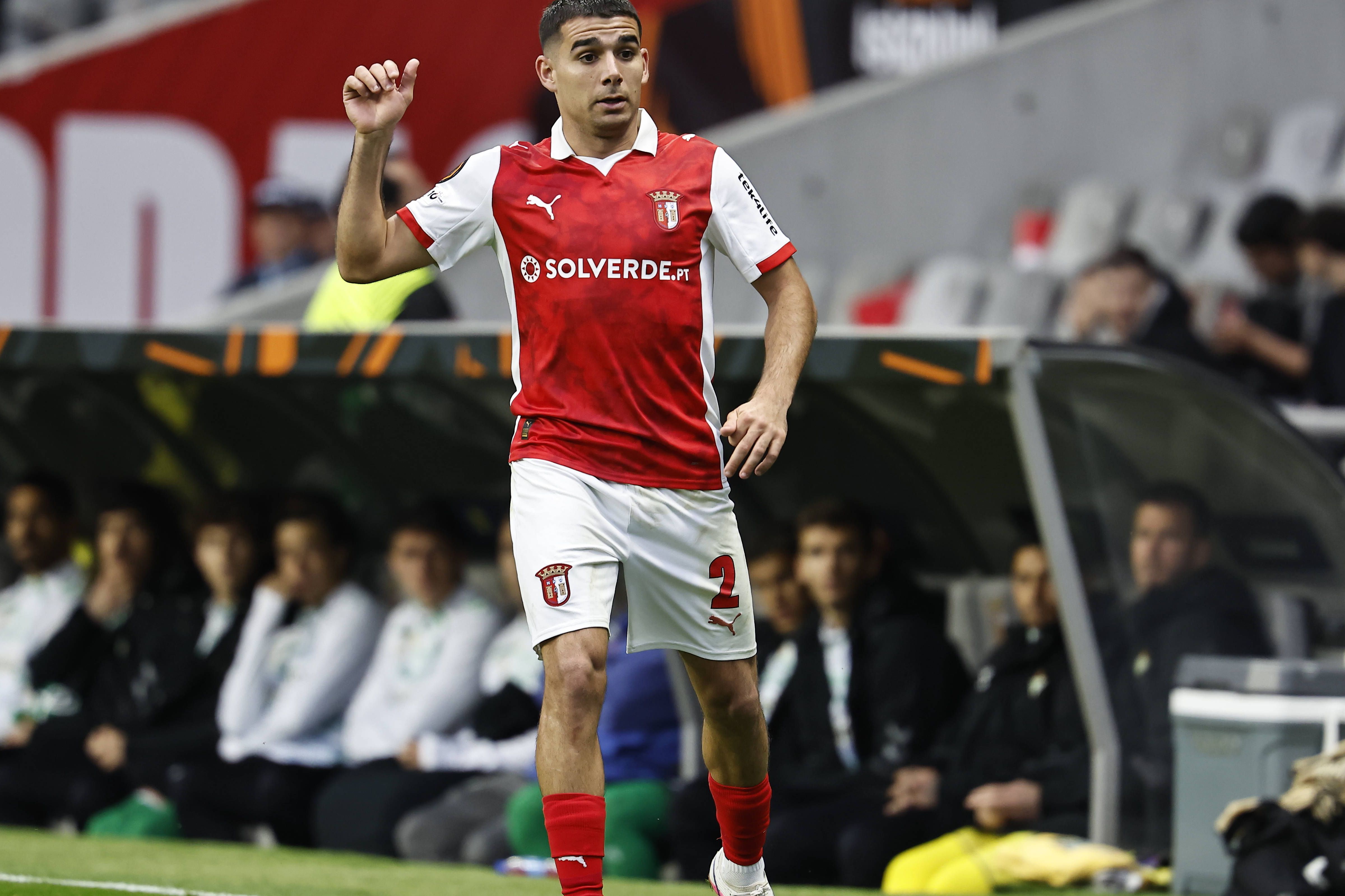 Camisola 2 dos minhotos sente o balneário extremamente motivado para o embate com o Betis