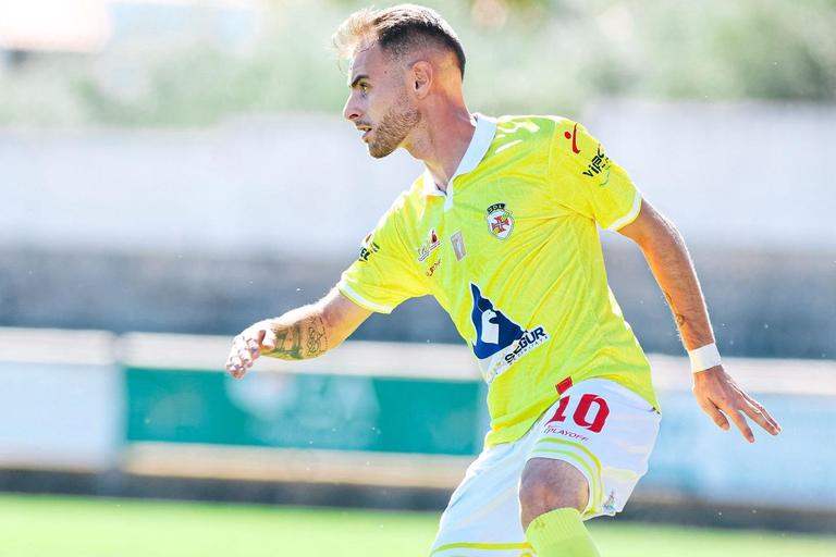 Guga é herói do clube da sua freguesia, no qual foi formado e onde vai na quinta temporada enquanto sénior - Foto: Gabriel_Reis_Desporto