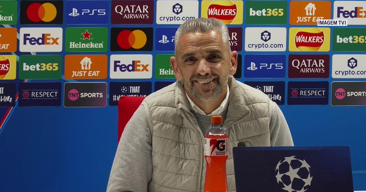 «O Geny, em vez de mandar ao poste, devia metê-la dentro da baliza»