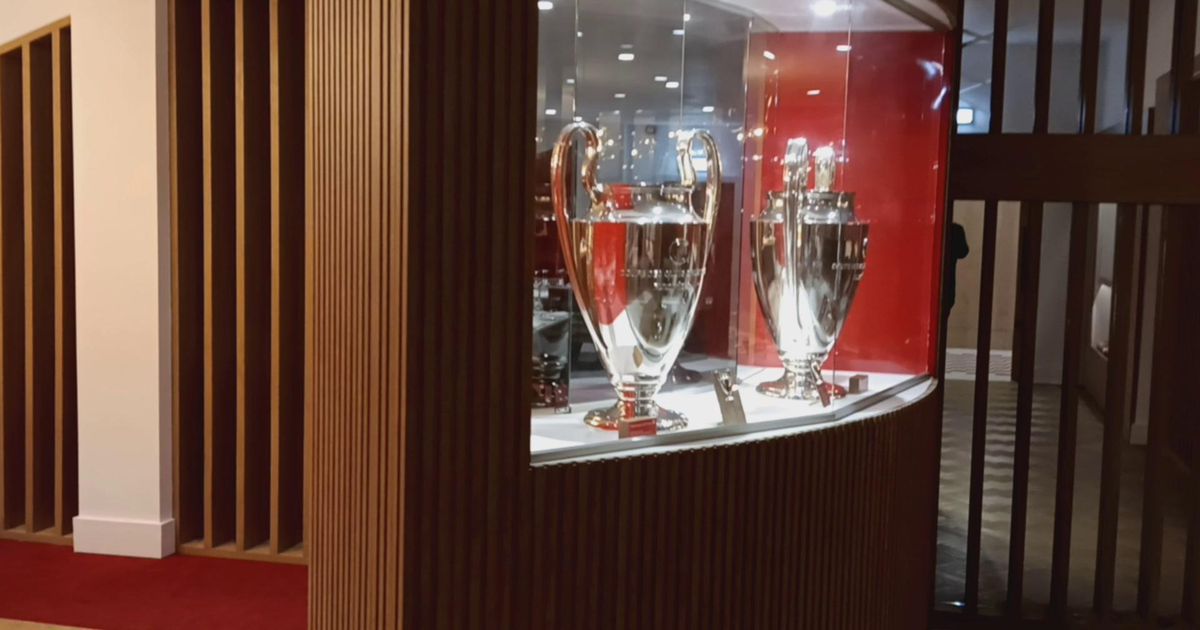 Das históricas 'orelhudas' ao plantel da (dupla) glória: o corredor do City Ground