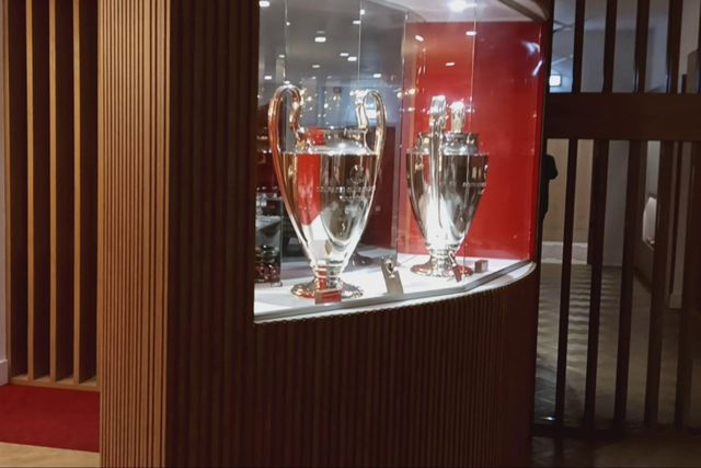 Das históricas 'orelhudas' ao plantel da (dupla) glória: o corredor do City Ground