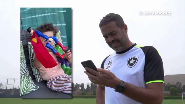 Artur Jorge não segura as lágrimas ao falar com o neto de 3 anos