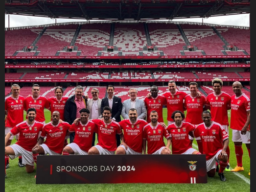 Plantel de luxo no 'Dia dos Patrocinadores' do Benfica