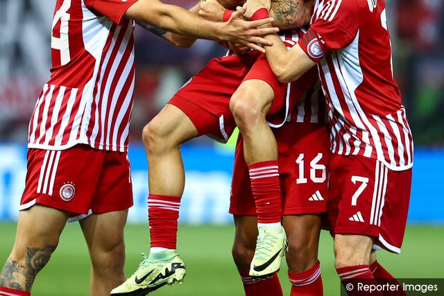 André Horta 'bisa' na vitória do Olympiakos em clássico da Grécia