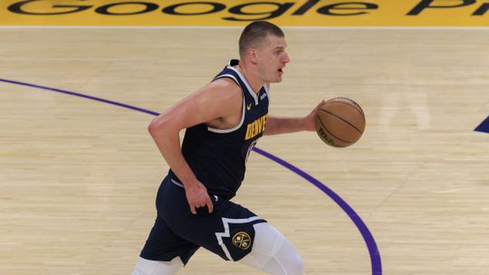 NBA: Nuggets viram eliminatória num jogo histórico para Jokic