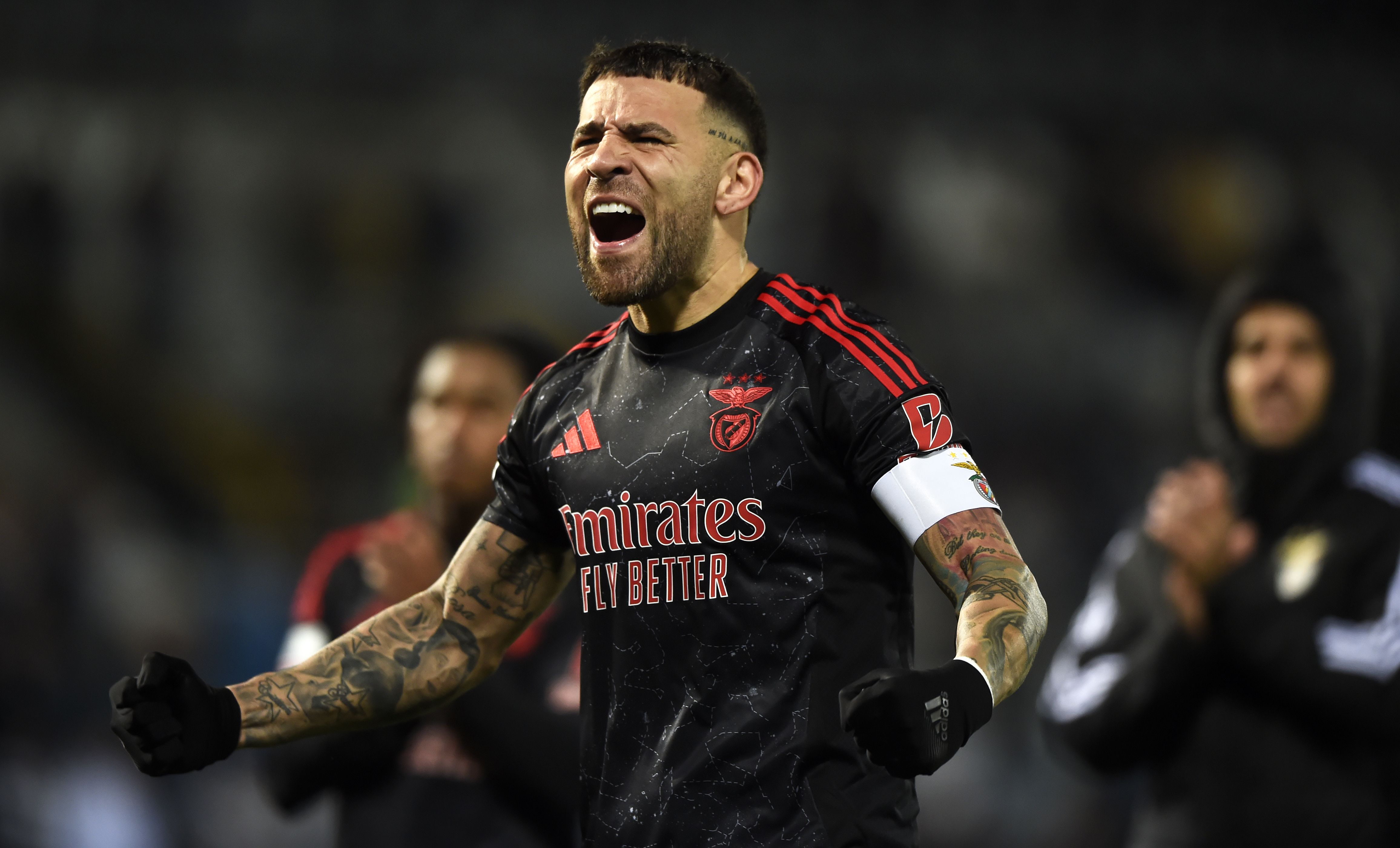 Nicolás Otamendi, 37 anos, acaba contrato no fim de junho