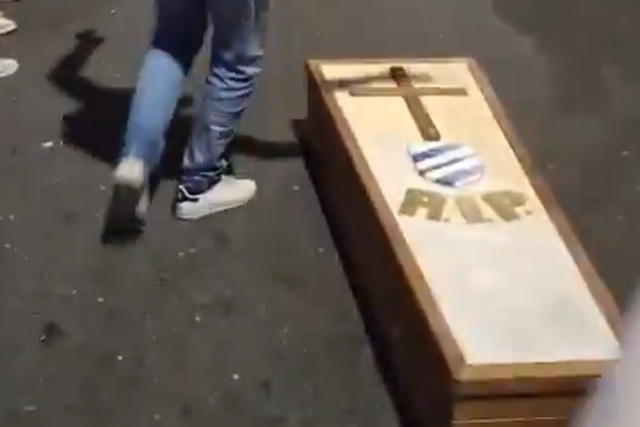 Caixão com o símbolo da Sampdoria