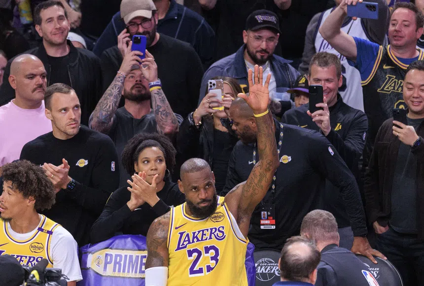 LeBron: Cortina de fumo ou adeus?