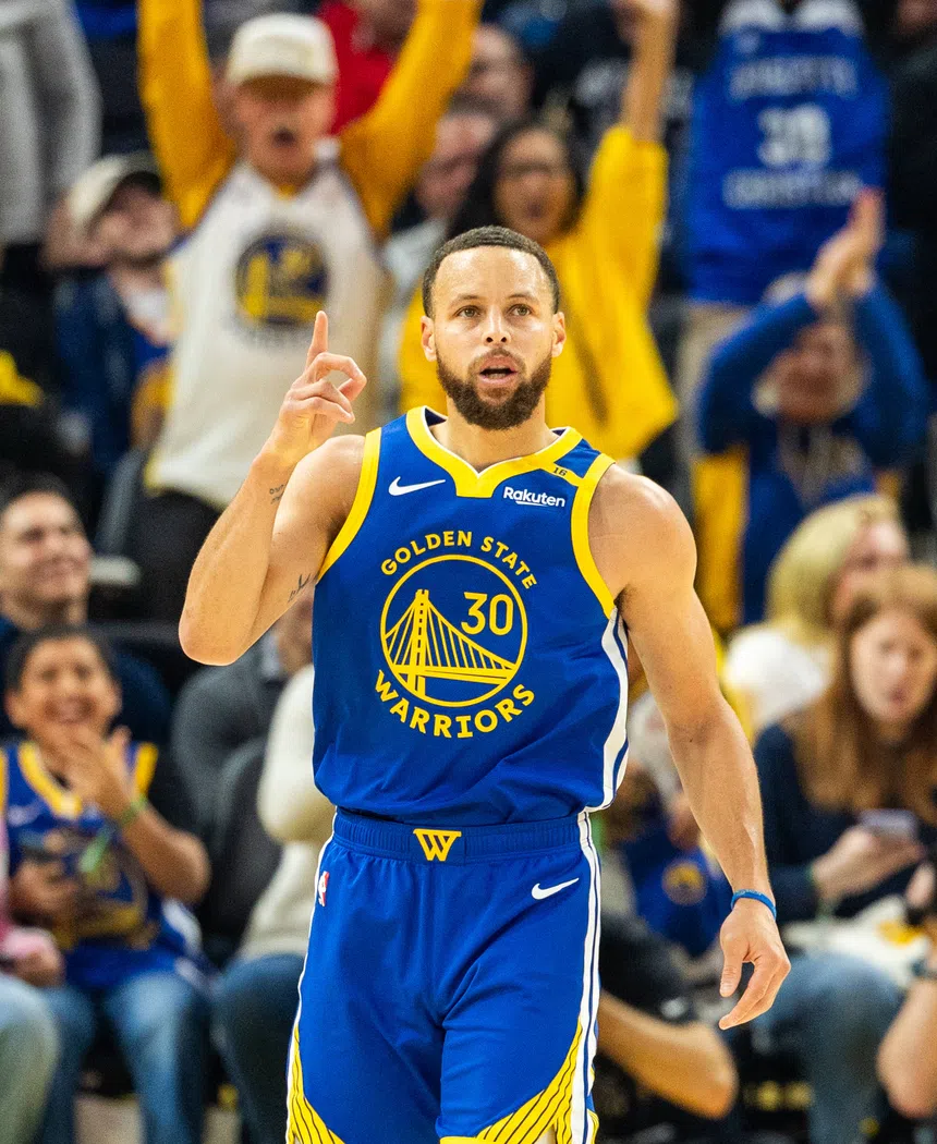 Curry na NBA? Tareias e mais tareias!