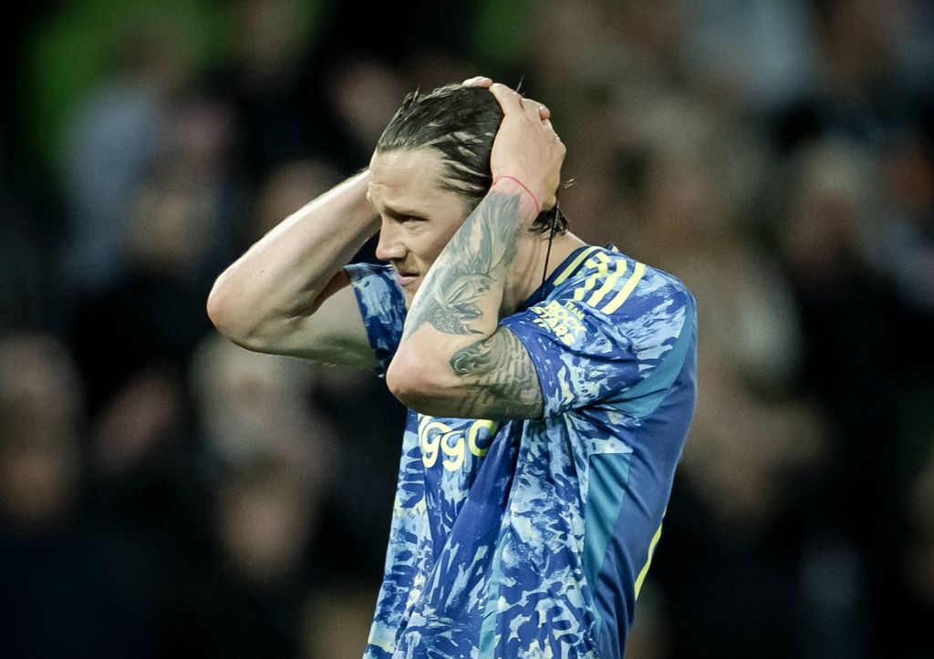 O colapso do Ajax: «Houve choro no balneário»