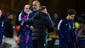 NES e Vítor Pereira nomeados para melhor treinador da Premier League