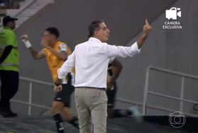 Vídeo: Renato Paiva justifica gesto obsceno após golo do Botafogo 