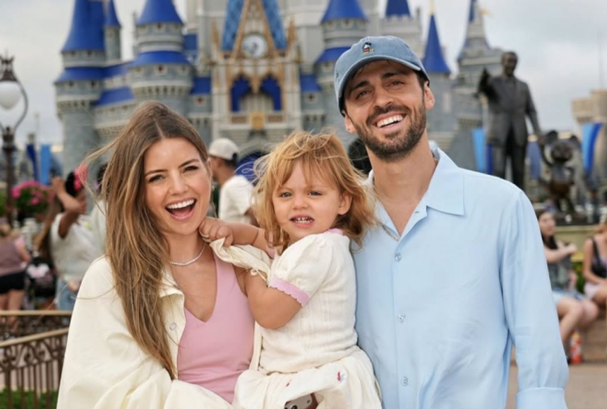 Inês Degener Tomaz, Bernardo Silva e a filha Carlota (Foto: Inês Degener Tomaz/Instagram)