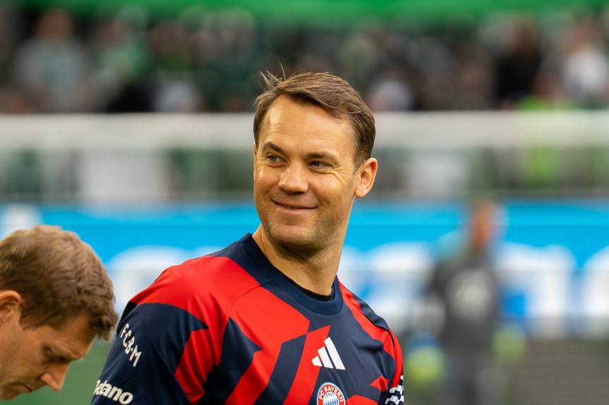 Manuel Neuer, guarda-redes alemão de 40 anos do Bayern
